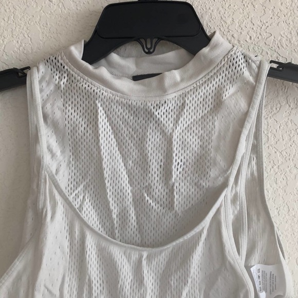 nike Women's Seamless Training Tank City Ready - Picture 4 of 8